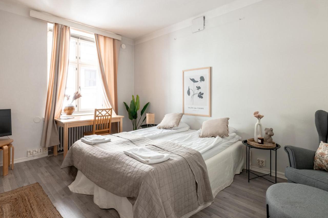 2Ndhomes Cozy Studio By The Esplanade Park Helsinki Exterior photo